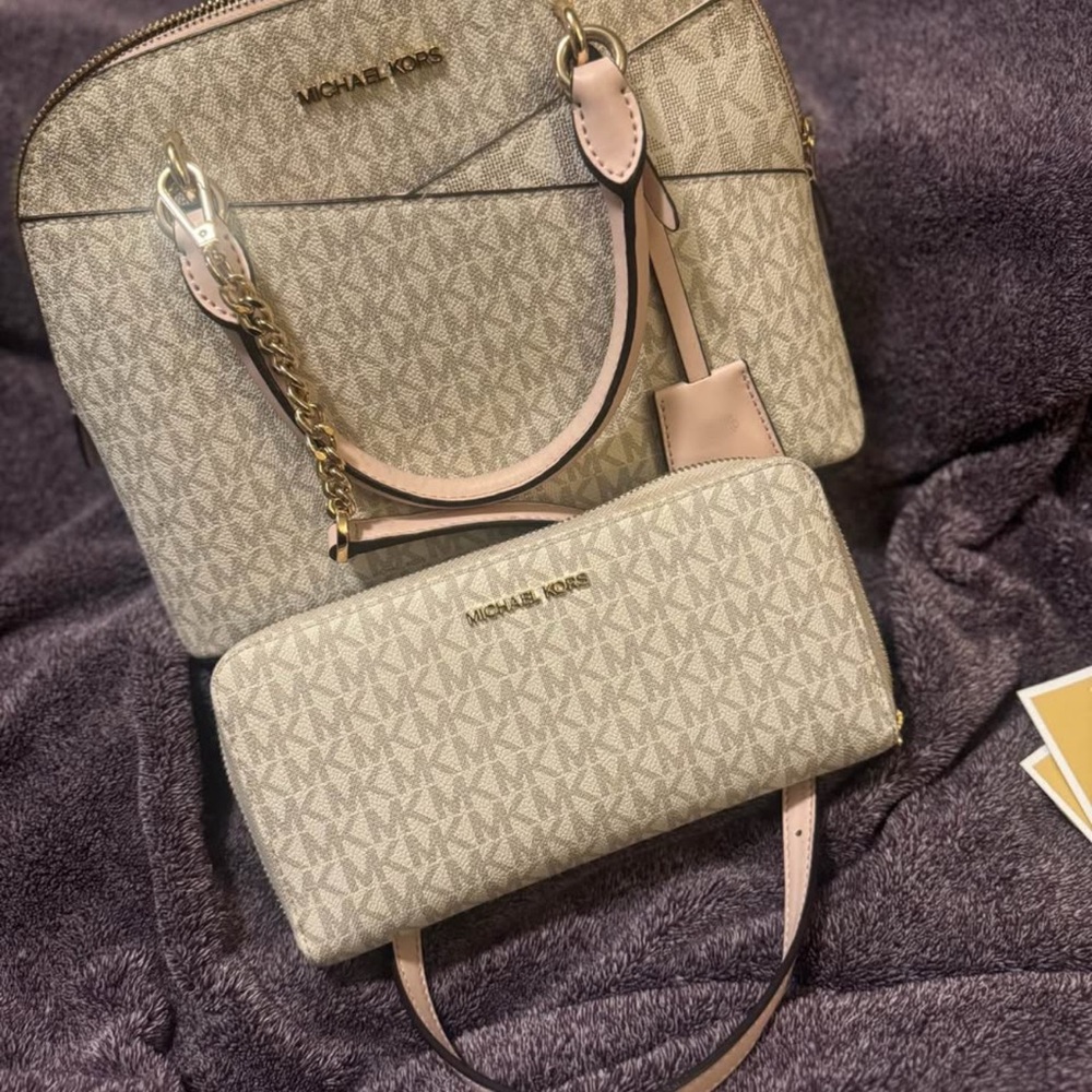 Michael Kors Signature off white and Pink Satchel with Wallet